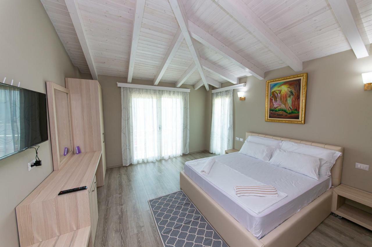 Hotel Roi Радиме Екстер'єр фото
