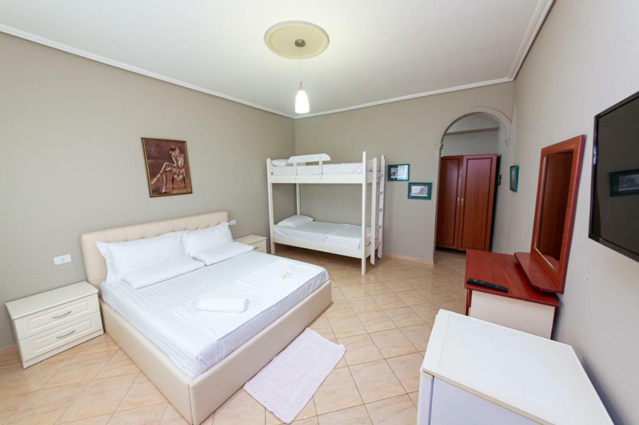 Hotel Roi Радиме Екстер'єр фото