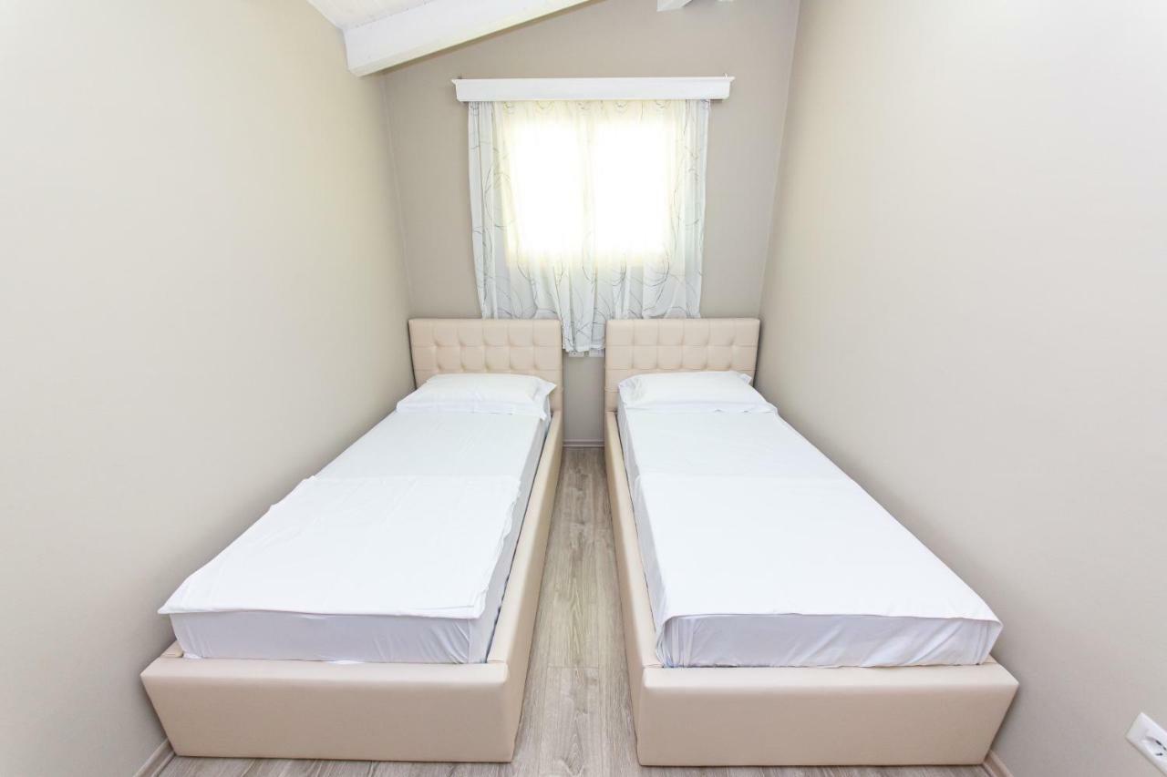 Hotel Roi Радиме Екстер'єр фото