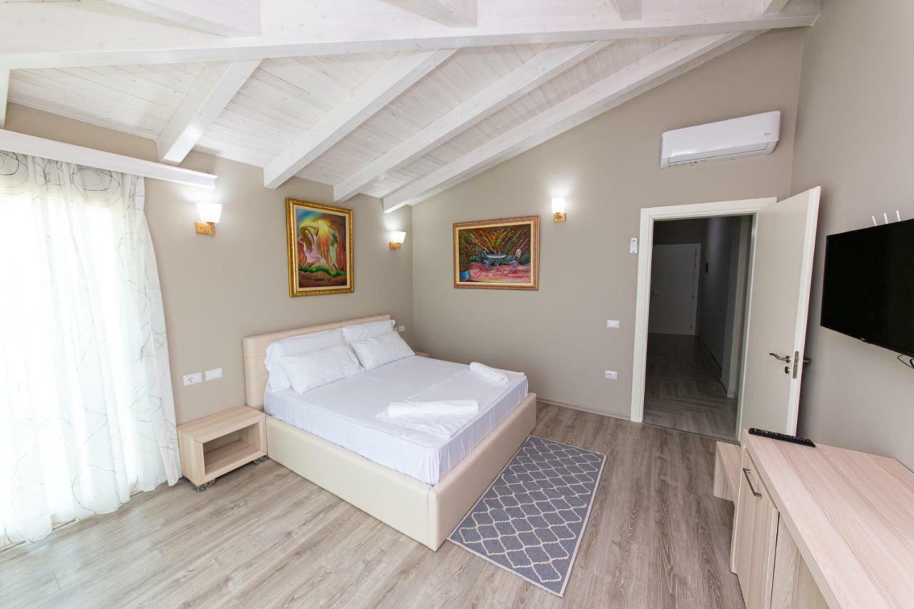 Hotel Roi Радиме Екстер'єр фото